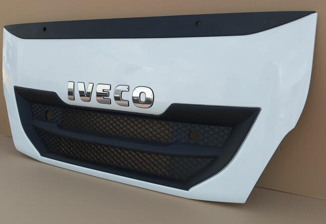 IVECO STRALIS HI-WAY MASKA ATRAPA GRILL EMBLEMAT