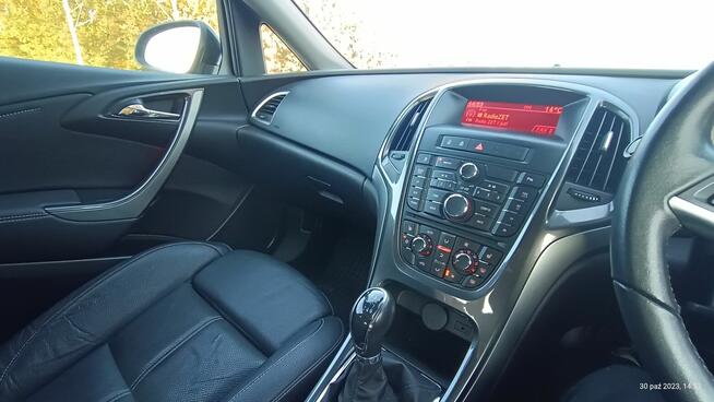 Sprzedam opel/vauxhall astra J