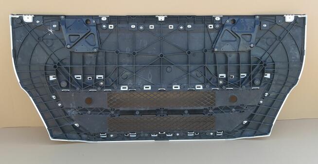 IVECO STRALIS HI-WAY MASKA ATRAPA GRILL EMBLEMAT