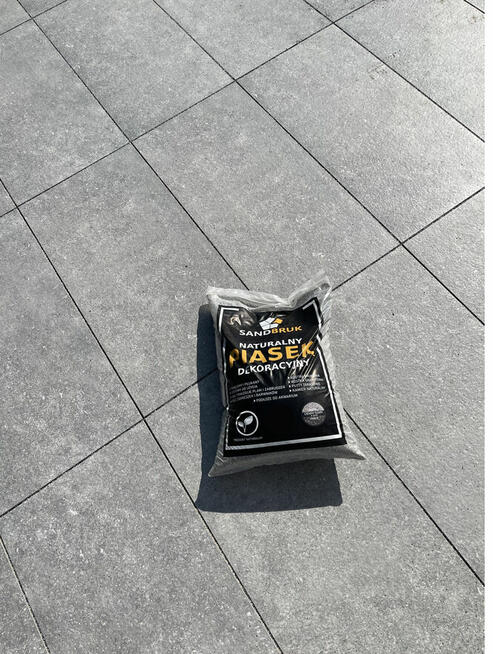 Suchy Płukany Piasek Granitowy Fuga Zasypka Ciemny 0-1mm