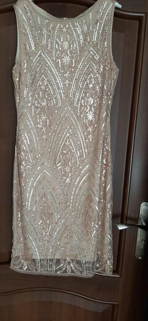 Sprzedam elegancką sukienkę