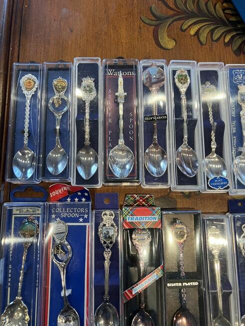 Wielka wyprzedaz ! Zbiór pięknych łyżeczek i duzo wiecej.