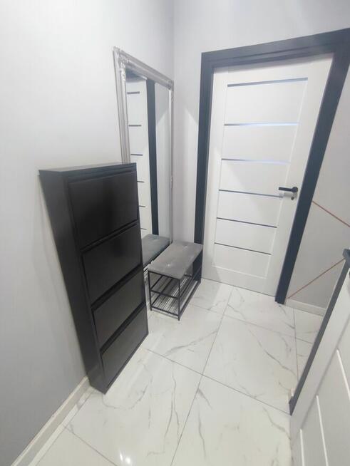 Zamienie 2 pokoje przy Metrze Slodowiec na min 3 pokoje