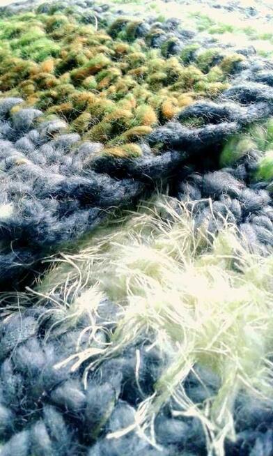 Gruby szal szydełkowy- patchwork- szary z seledynem:)