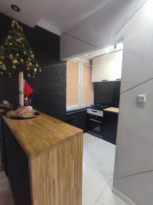 Zamienie 2 pokoje przy Metrze Slodowiec na min 3 pokoje