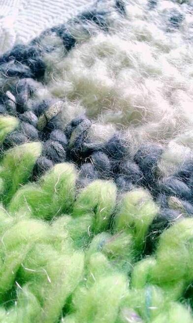 Gruby szal szydełkowy- patchwork- szary z seledynem:)