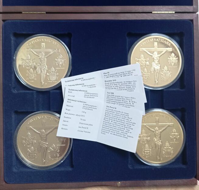 ZESTAW w Etui Jan Paweł Jan Paweł II Pius Leo Benedykt Złoto