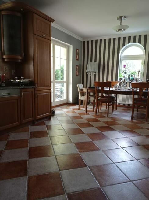 Niepowtarzalny dom na pięknej działce