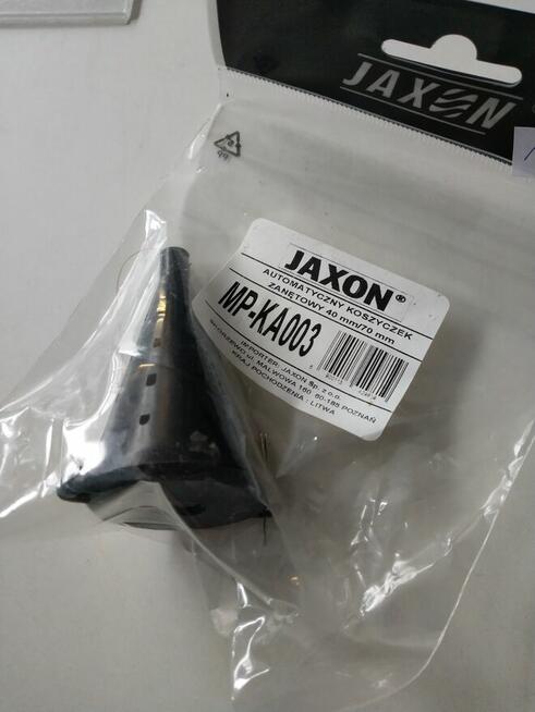 Automatyczny zanętnik pod lód