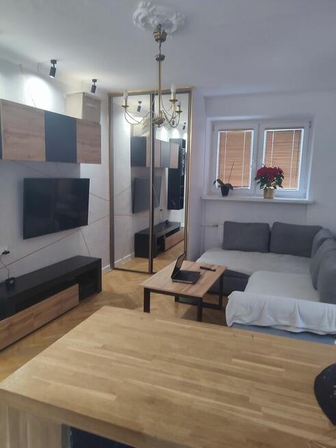 Zamienie 2 pokoje przy Metrze Slodowiec na min 3 pokoje