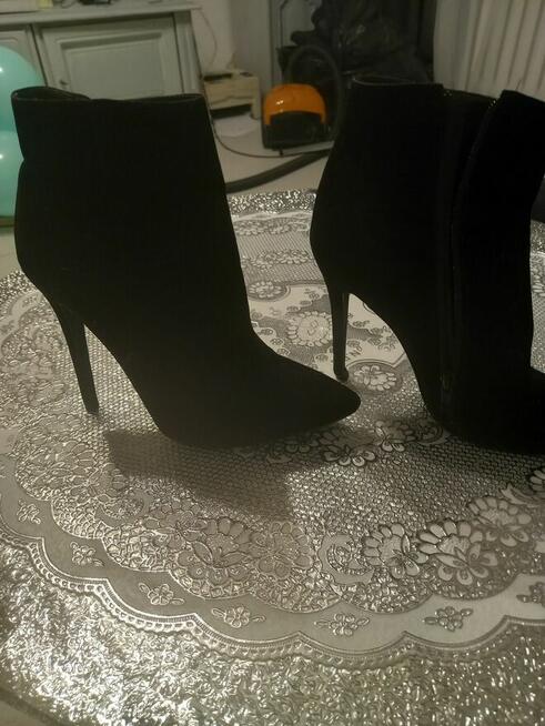 Botki damskie nówki r39