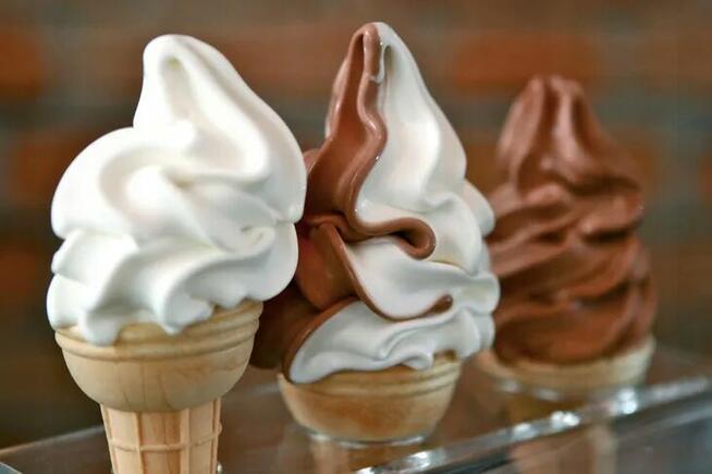 MASZYNA DO LODÓW WŁOSKICH 2x4,2 L SONORO 3 SMAKI