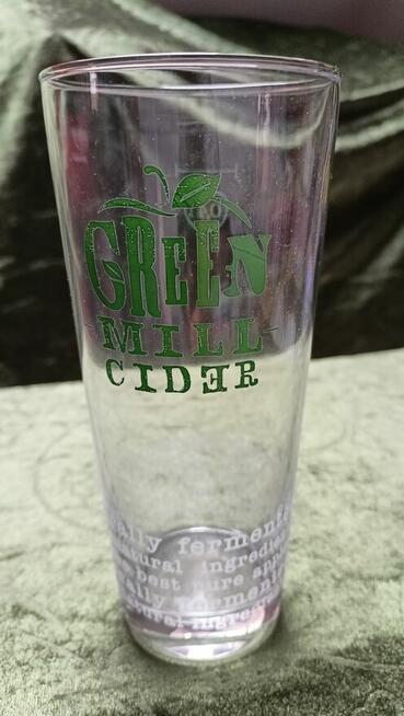 Sprzedam Szklanki 0,5l