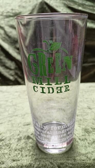 Sprzedam Szklanki 0,5l