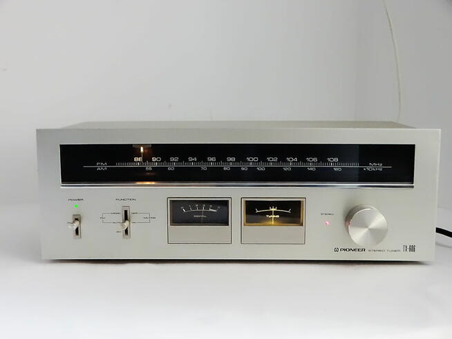 Tuner radiowy analogowy Pioneer TX-606 srebrny 1978 rok