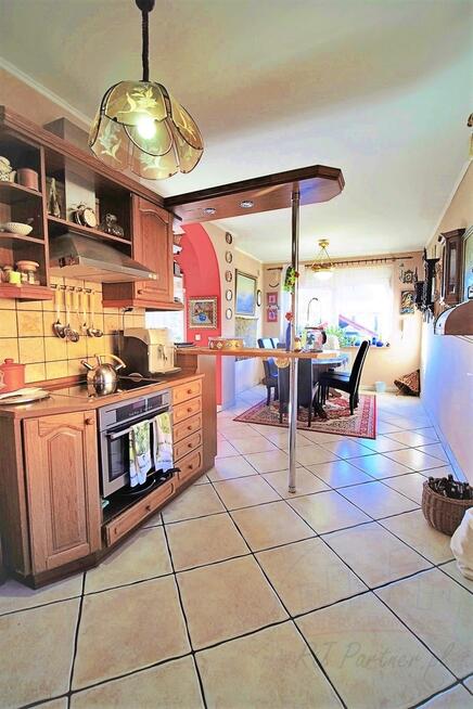 Zadbany dom blisko Obwodnicy i terenów zielonych.