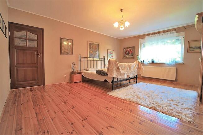 Zadbany dom blisko Obwodnicy i terenów zielonych.