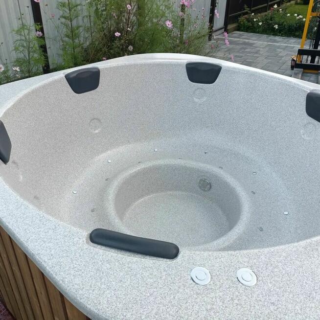 Balia ogrodowa elektryczna/ jacuzzi / akryl / thermowood