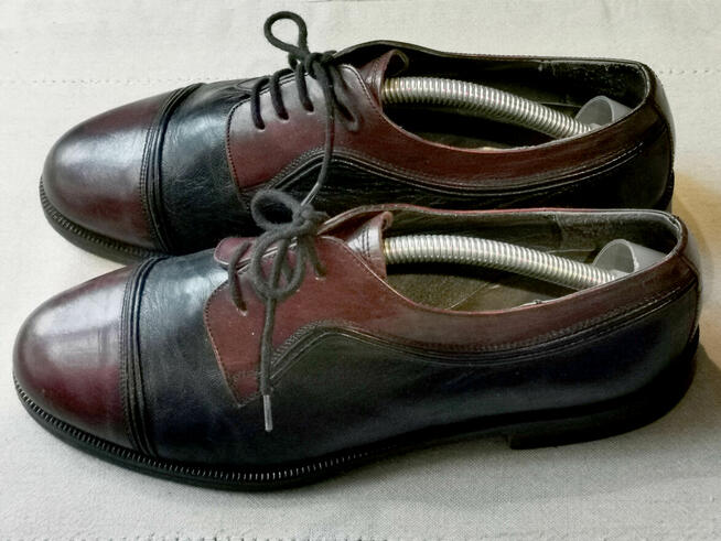 Męskie półbuty wyjściowe Bally, rozmiar 40 - 350 zł.