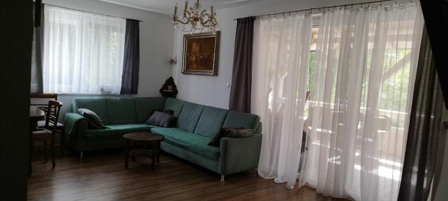 Wakacje 2024 w Białym Domku nad jeziorem