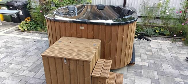 Balia ogrodowa elektryczna/ jacuzzi / akryl / thermowood
