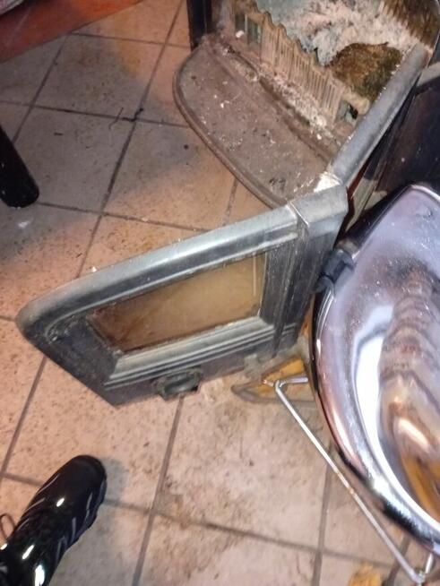 Kominek z niedźwiedziem