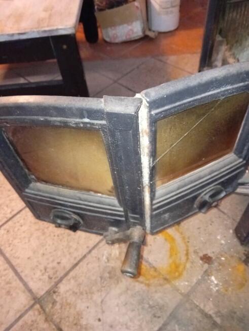 Kominek z niedźwiedziem