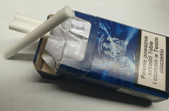 Kolekcjonerska paczka atrapa