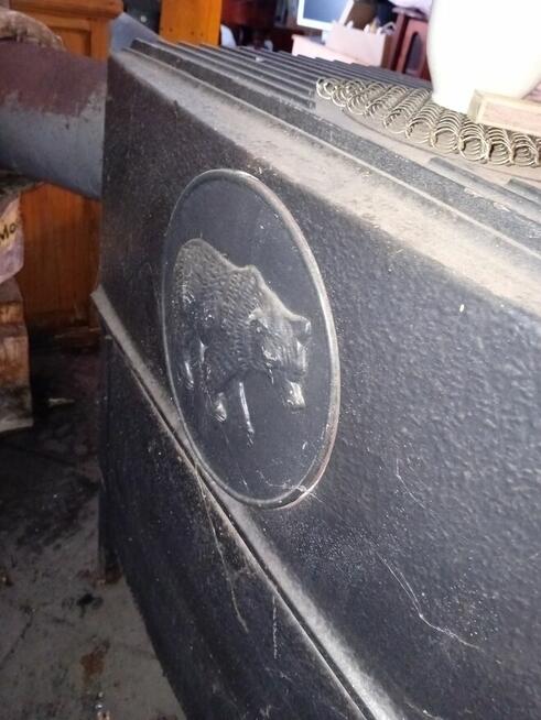 Kominek z niedźwiedziem