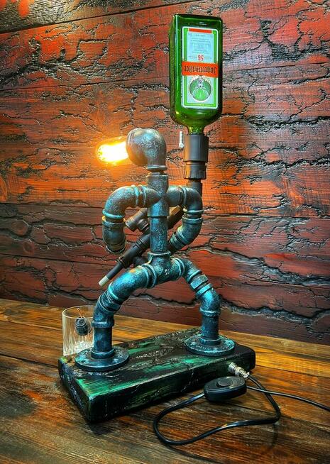 Dozownik, nalewak do alkoholu Żołnierz na prezent