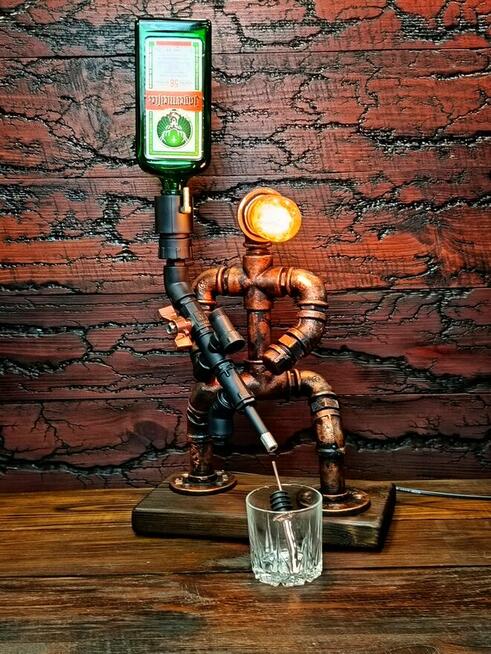 Dozownik, nalewak do alkoholu Żołnierz na prezent