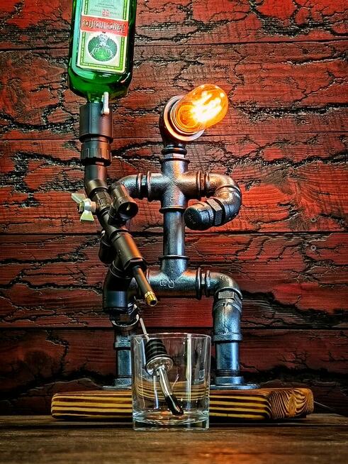 Dozownik, nalewak do alkoholu Żołnierz na prezent