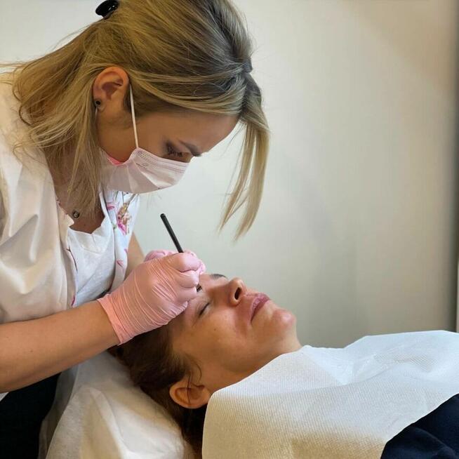 Ustroń: Henna pudrowa - idealne brwi super efekt ombre