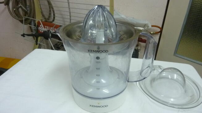 Wyciskarka do cytrusów Kenwood JE290,moc 40 Wat.Stan b.dobry