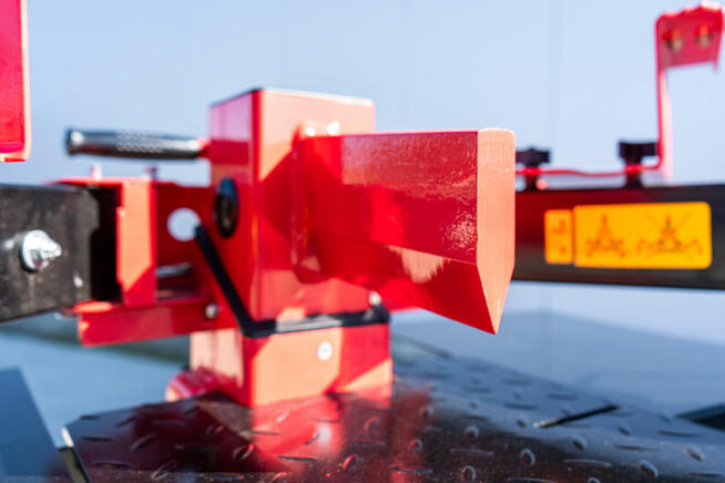 ŁUPARKA HYDRAULICZNA 8T E