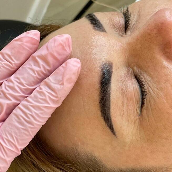 Ustroń: Henna pudrowa - idealne brwi super efekt ombre