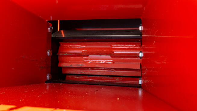 RĘBAK TARCZOWY RT-690RH Z WŁASNĄ HYDRAULIKĄ