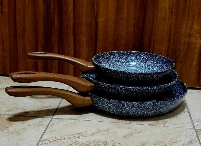 Zestaw patelni marmurkowych