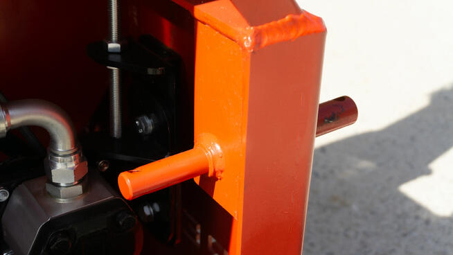 RĘBAK TARCZOWY RT-690RH Z WŁASNĄ HYDRAULIKĄ