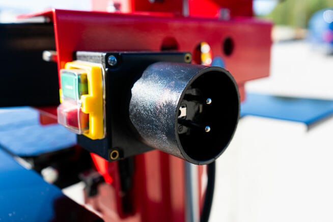 ŁUPARKA HYDRAULICZNA 8T E