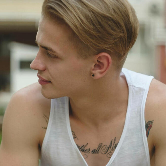 Ustroń: Profesjonalne przekłuwanie uszu Studex System75