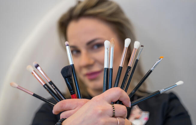 Ustroń: Henna pudrowa - idealne brwi super efekt ombre