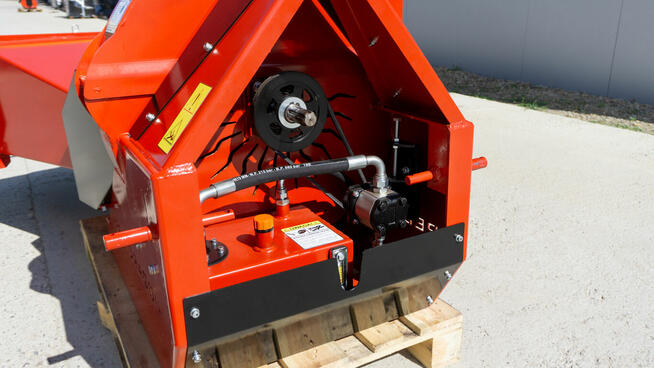 RĘBAK TARCZOWY RT-690RH Z WŁASNĄ HYDRAULIKĄ