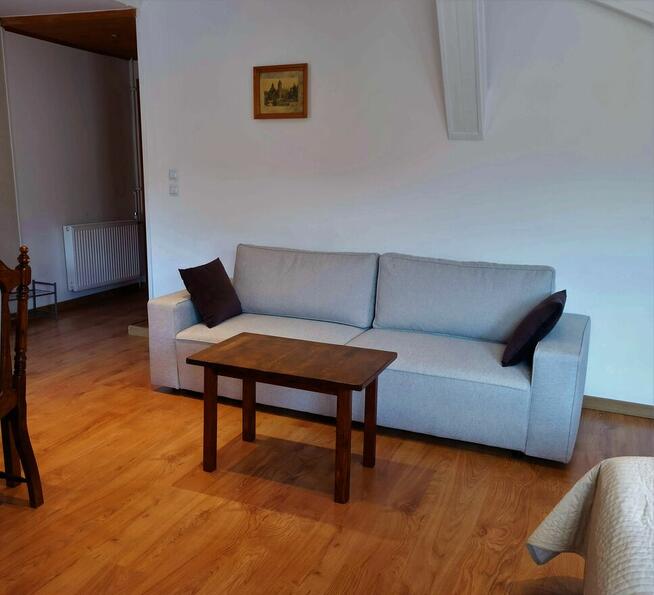 Pokoje z łazienkami i widokiem na góry w centrum Karpacza