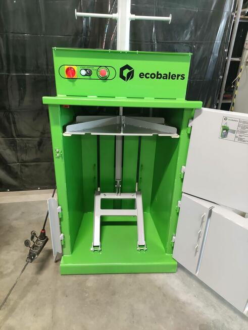 Mała belownica do kartonu i folii Ecobalers VB50E