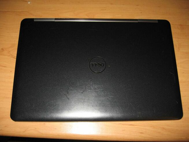 Laptopy nowe poekspozycyjne i polisingowe , z roczna gwaran