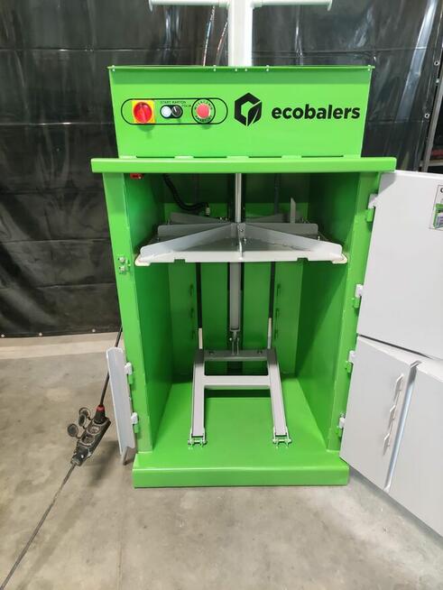 Mała belownica do kartonu i folii Ecobalers VB50E