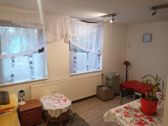 Mieszkanie z aneksem kuchennym i łazienką