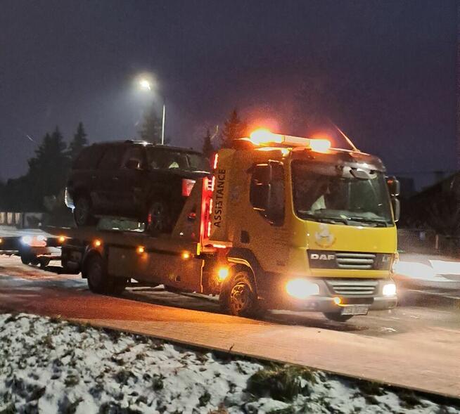 LAWETA Sandomierz Autolaweta Holowanie transporty przyczepa
