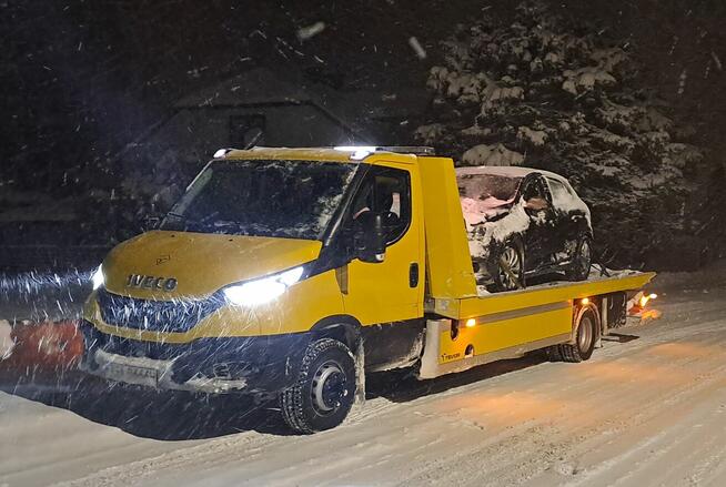 LAWETA Sandomierz Autolaweta Holowanie transporty przyczepa